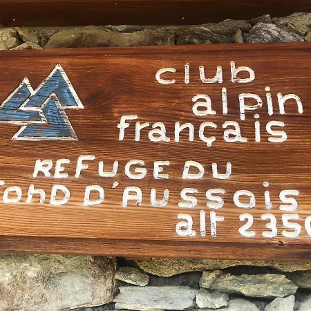 Bel En Avec Piscine אורל